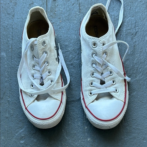 Converse White Canvas Sneakers with Red Accents - Picture 1 of 8
